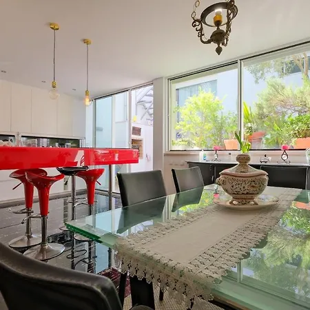 Twin In Shared House In Belem